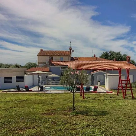 Villa Luna Mit Privatem Pool In *